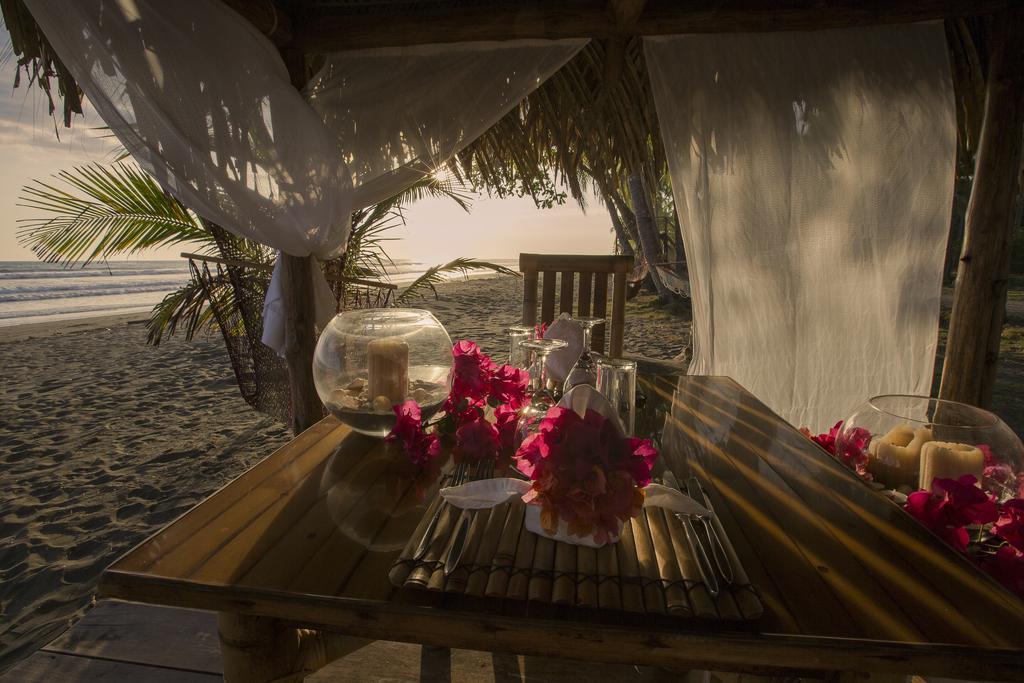 Clandestino Beach Resort Parrita Luaran gambar