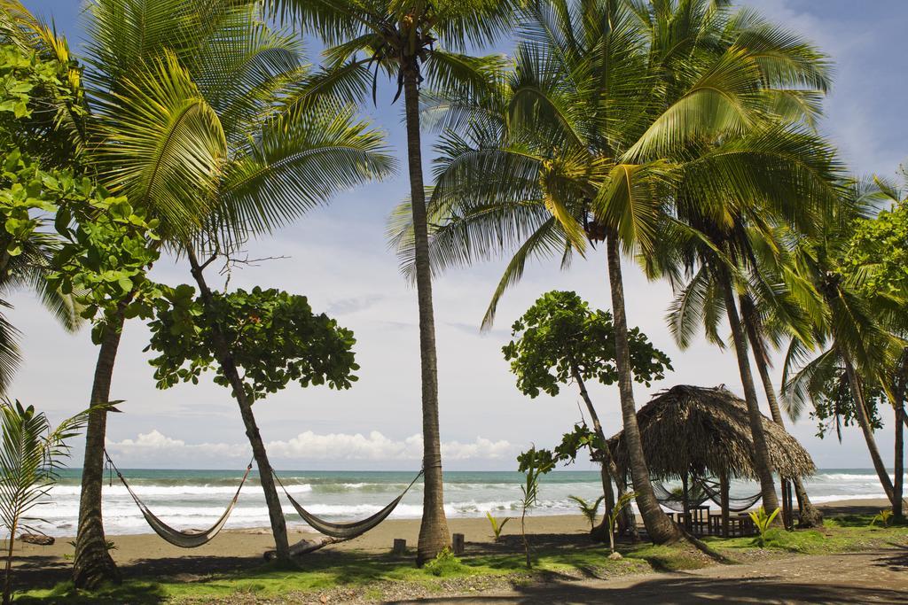 Clandestino Beach Resort Parrita Luaran gambar