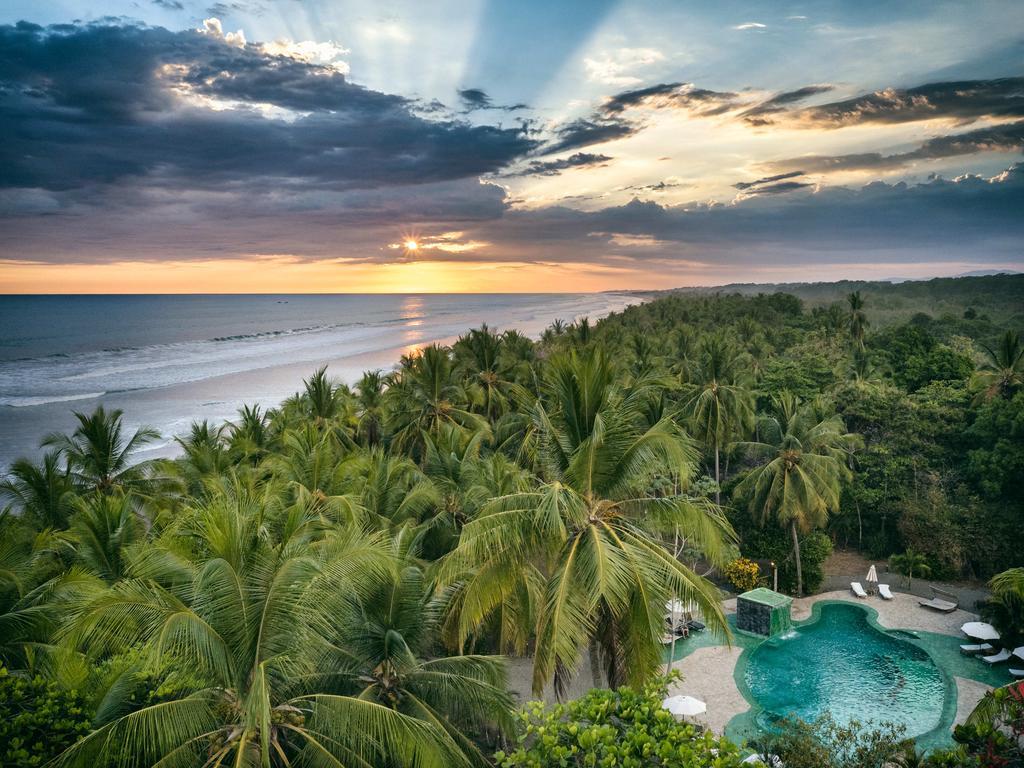 Clandestino Beach Resort Parrita Luaran gambar