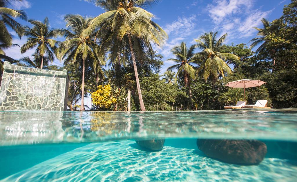 Clandestino Beach Resort Parrita Luaran gambar