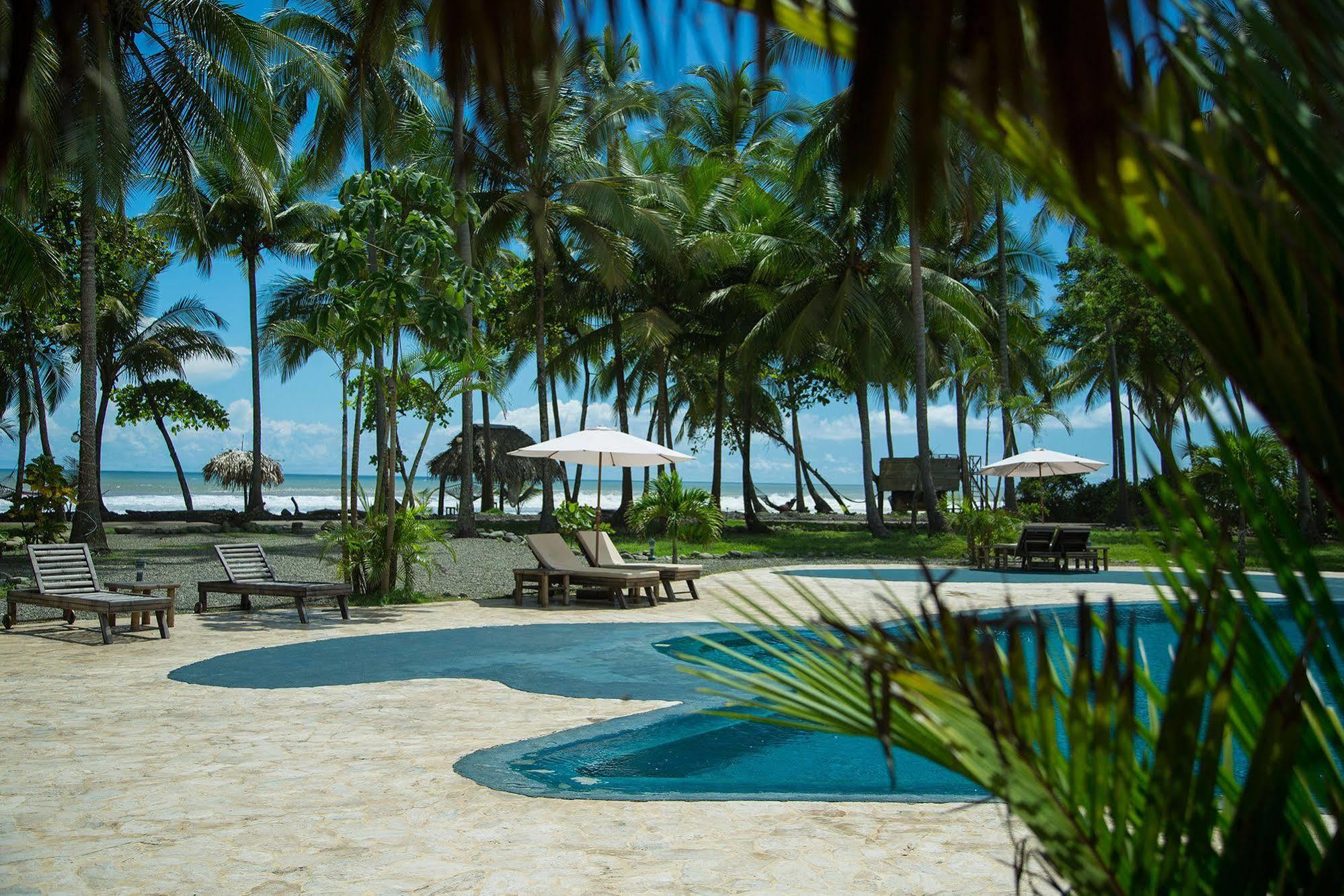 Clandestino Beach Resort Parrita Luaran gambar