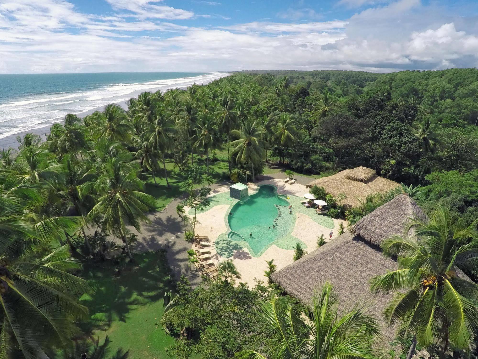 Clandestino Beach Resort Parrita Luaran gambar