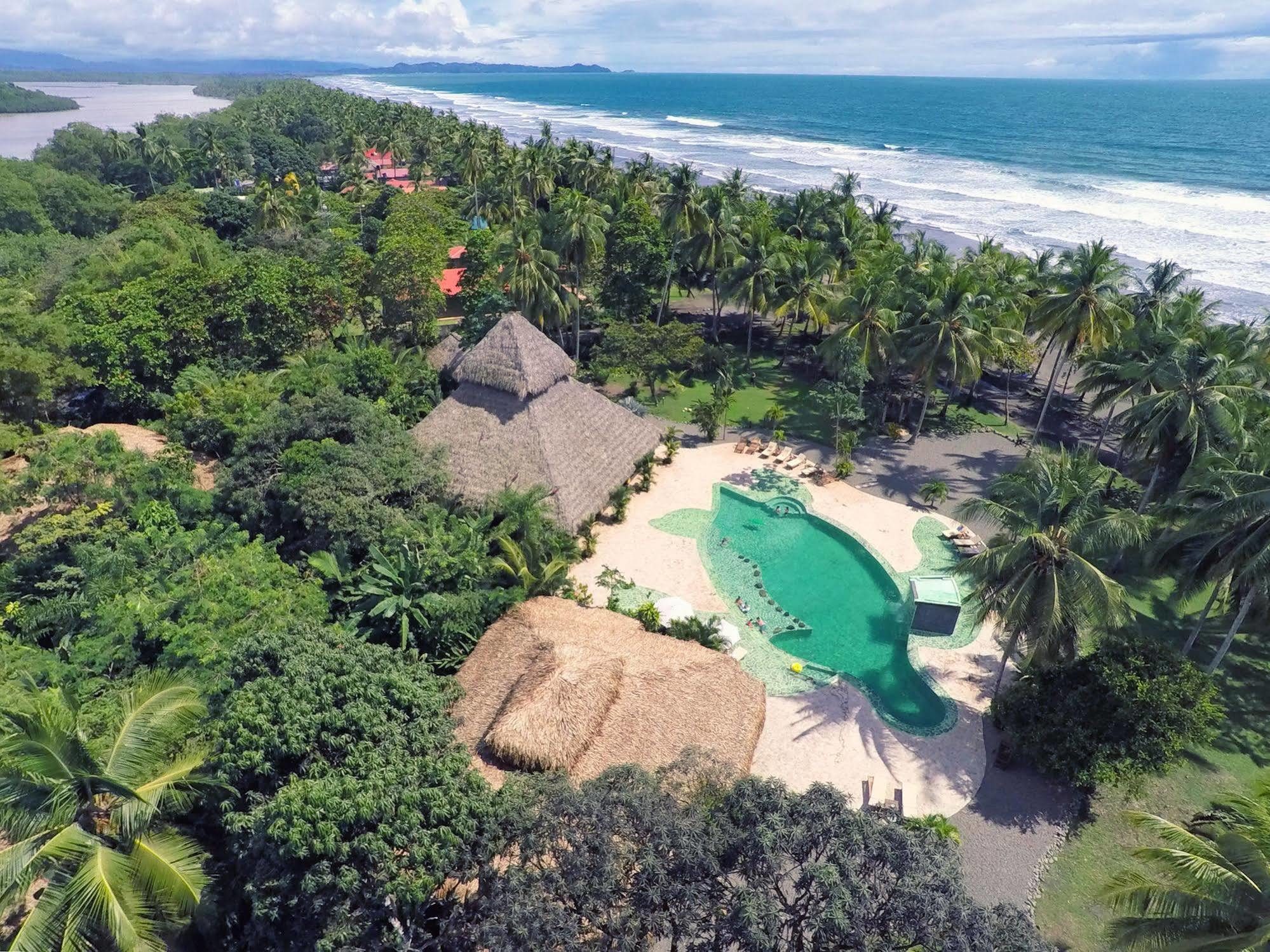 Clandestino Beach Resort Parrita Luaran gambar
